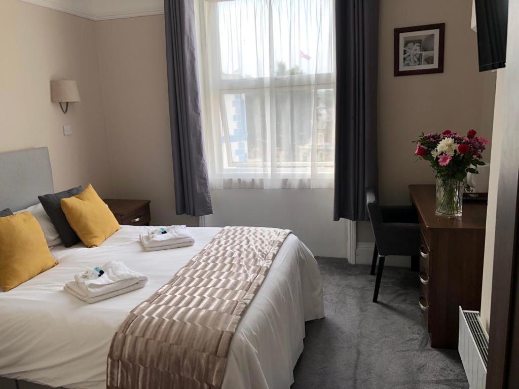 Oban Hotel Истбурн Экстерьер фото