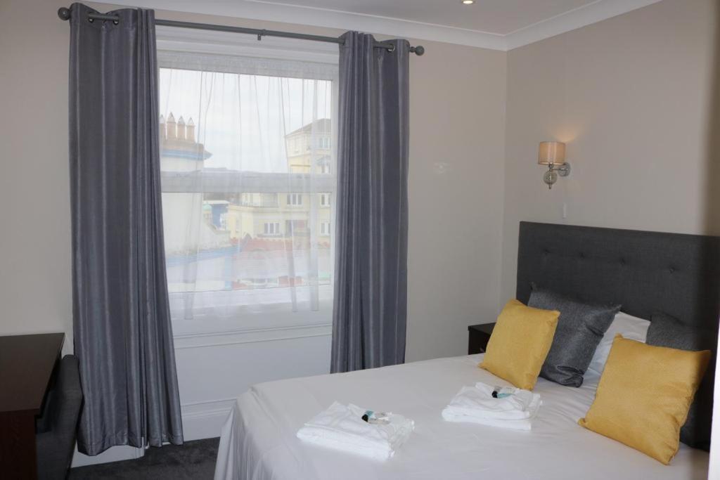 Oban Hotel Истбурн Экстерьер фото
