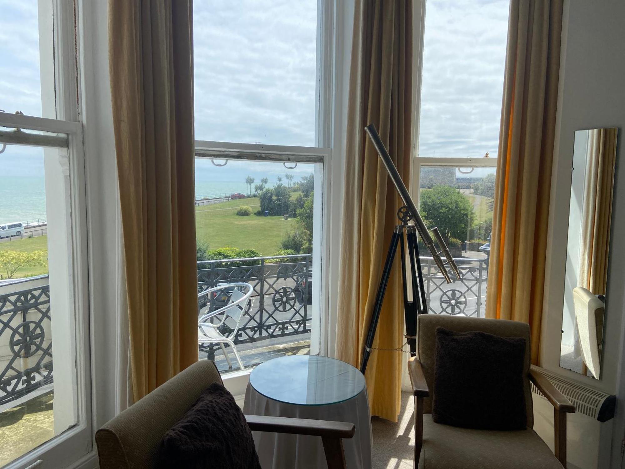 Oban Hotel Истбурн Экстерьер фото